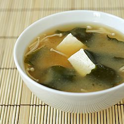 Tofu & Wakame Miso Soup