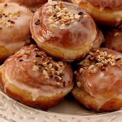 Pączki (Polish Doughnuts)