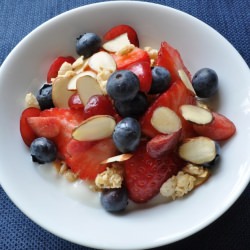 Yogurt & Granola Parfait w/ Fruit