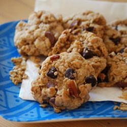Granola Chocolate Chip Cookies