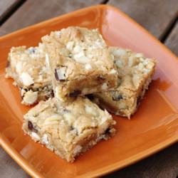 Chocolate Macadamia Blondies