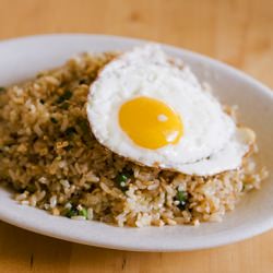 Crispy Garlic & Ginger Fried Rice