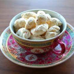Kuih Bangkit-Tapioca Cookies