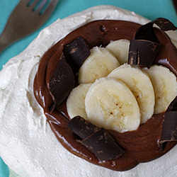 Pavlova With Nutella Mousse