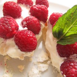Raspberry Pavlova