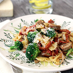 Spicy Bow Tie with Broccoli