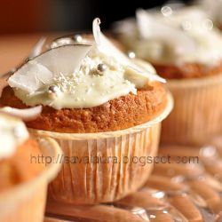 Coconut Muffins (in Romanian)