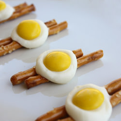 Bacon & Eggs (Candy)