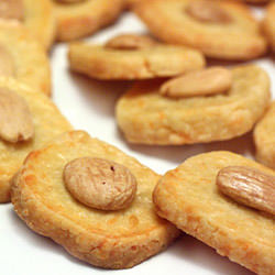 Manchego Cheese Crackers
