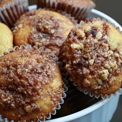 Walnut Crumb Cupcake