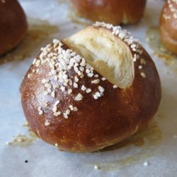 Pretzel Rolls