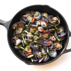 Stir-Fry Savoury Clams