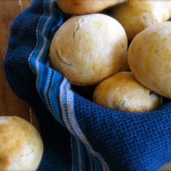 Cardamom Raisin Buns