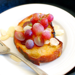 French Toast with Grapes