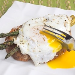 Roasted Asparagus and Steamed Egg