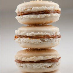 Vanilla & Dulce de Leche Macarons