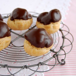 Dulce de Leche Profiteroles