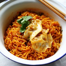 Dry Kimchi Instant Noodles