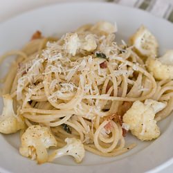 Pasta with Cauliflower and Bacon