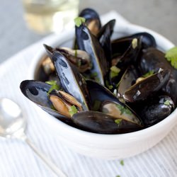 Mussels with White Wine and Herbs