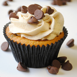 Chocolate Chip Cookie Dough Cupcake