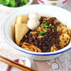 Dry Fishball Meepok
