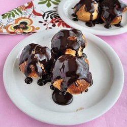 Choux Buns w/Vanilla Cream, Chocolate