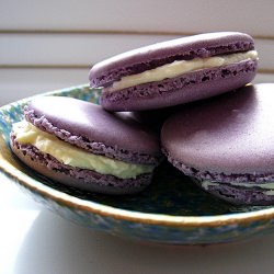 Crème de Violet Macarons