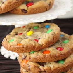 XXL M&M Chocolate Chip Cookies