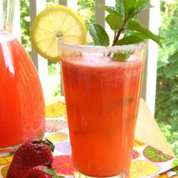 Sparkling Strawberry Lemonade