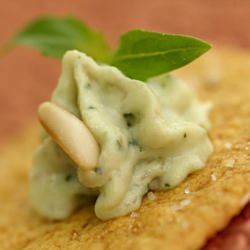 Brie ‘n Basil Bites