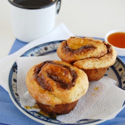 Sticky Caramel Buns