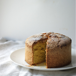 Old Fashioned Sponge Cake