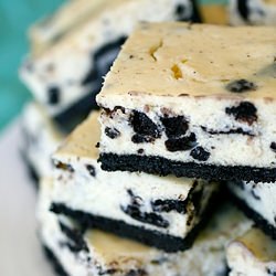 Oreo Cheesecake Bars