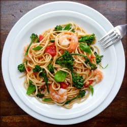 Spaghetti with Shrimp and Basil