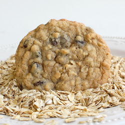 Chewy Oatmeal Raisin Cookies
