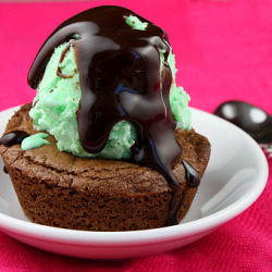 Hot Fudge Brownie Sundaes