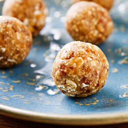 Banana-Cashew Balls