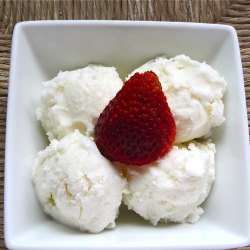 Easy Vanilla Bean Ice Cream