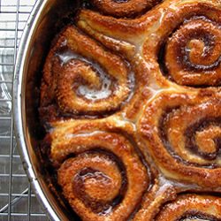 Cinnamon Rolls with Vanilla Glaze