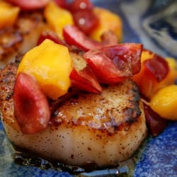 Scallops with Mango, Cherry, Tomato