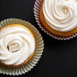 Vanilla Cupcakes Cream Cheese Icing