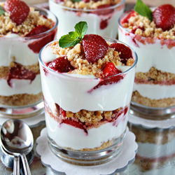 Strawberry Cheesecake Parfaits