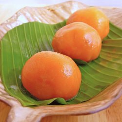 Angku or Sweet Mung Beans Balls