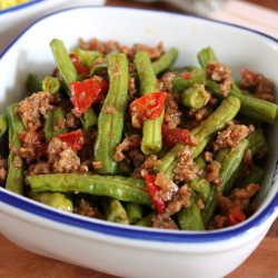 Long Beans, Garlic and Minced Meat