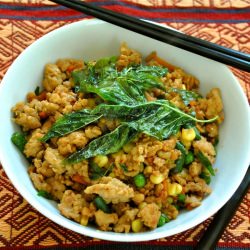 Stir-fried Chicken with Basil