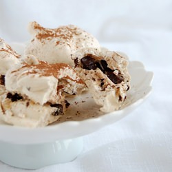 Chocolate and Cinnamon Suspiros