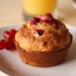 Red Currant and Fennel Muffins