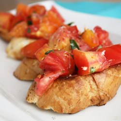 Heirloom Tomato & Basil Bruschetta