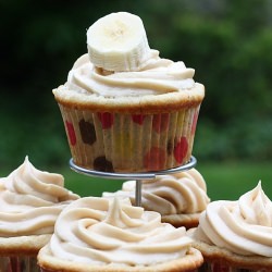Banana Cupcakes with Peanut Butter